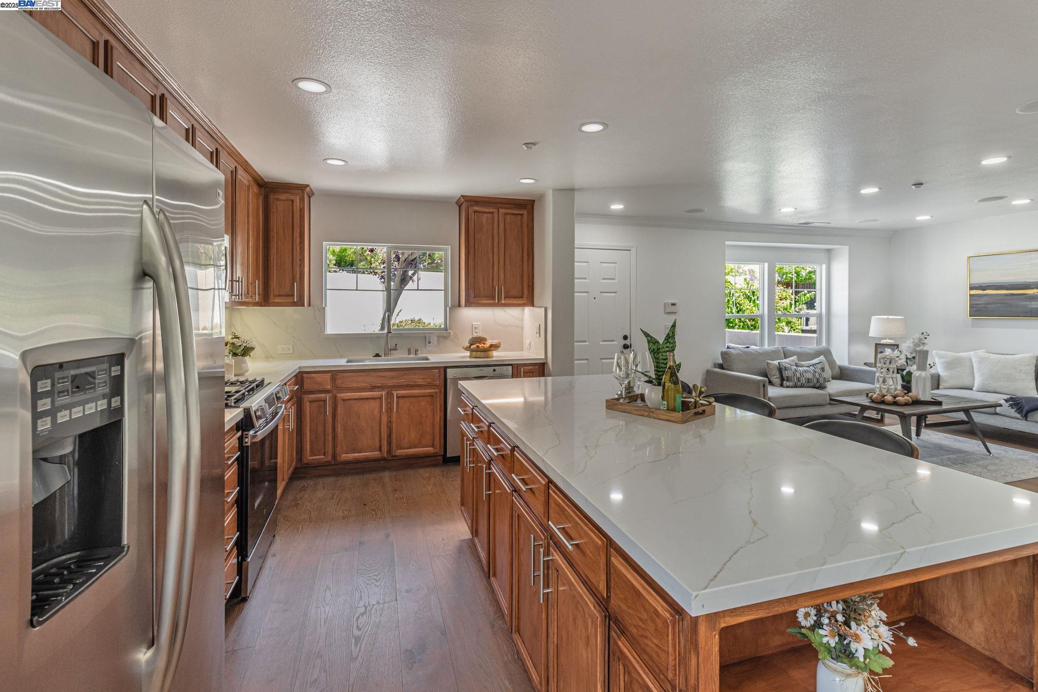 Detail Gallery Image 9 of 47 For 4182 Lautrec Dr, San Jose,  CA 95135 - 3 Beds | 2/1 Baths