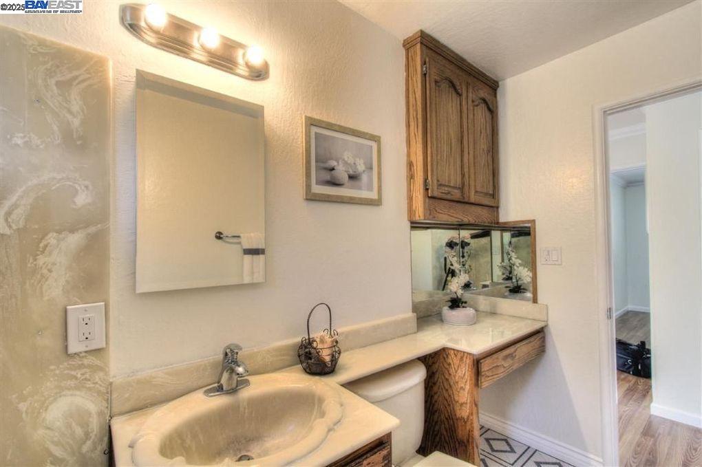 Detail Gallery Image 12 of 18 For 4720 Selkirk St, Fremont,  CA 94538 - 3 Beds | 2 Baths