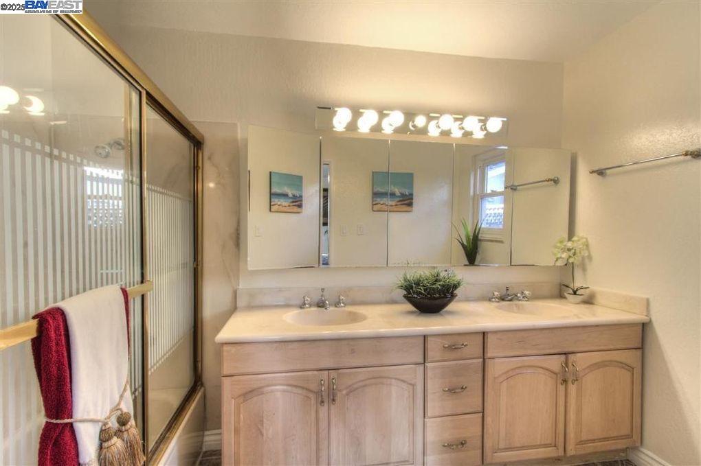 Detail Gallery Image 14 of 18 For 4720 Selkirk St, Fremont,  CA 94538 - 3 Beds | 2 Baths
