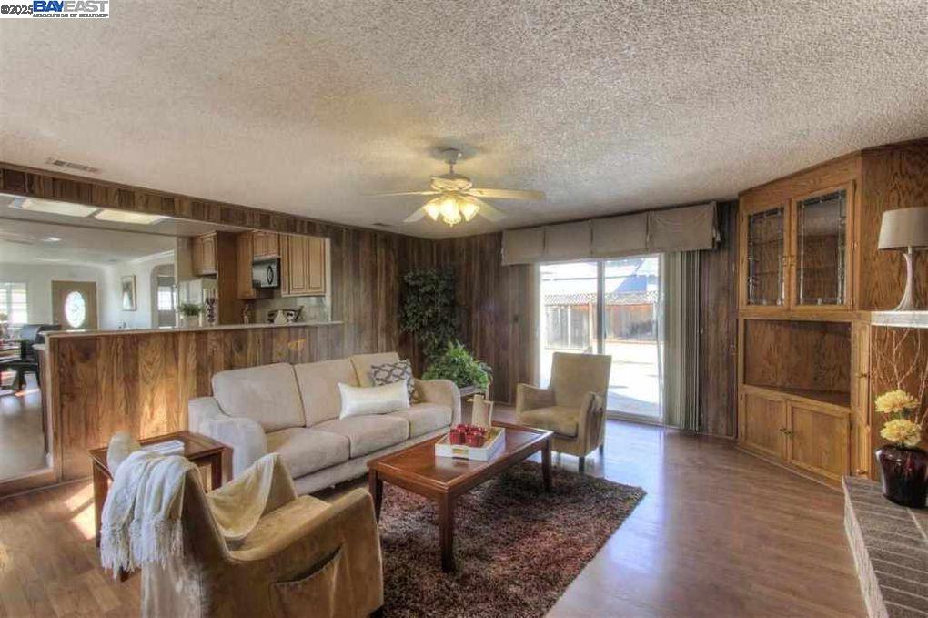 Detail Gallery Image 10 of 18 For 4720 Selkirk St, Fremont,  CA 94538 - 3 Beds | 2 Baths