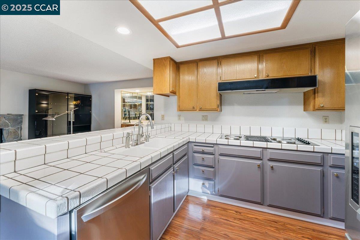 Detail Gallery Image 13 of 52 For 5378 Conestoga Way, Richmond,  CA 94803 - 4 Beds | 3 Baths