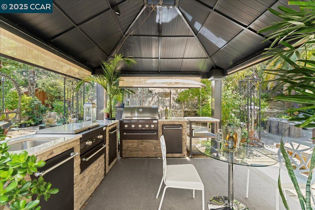 Detail Gallery Image 6 of 49 For 5378 Conestoga Way, Richmond,  CA 94803 - 4 Beds | 3 Baths