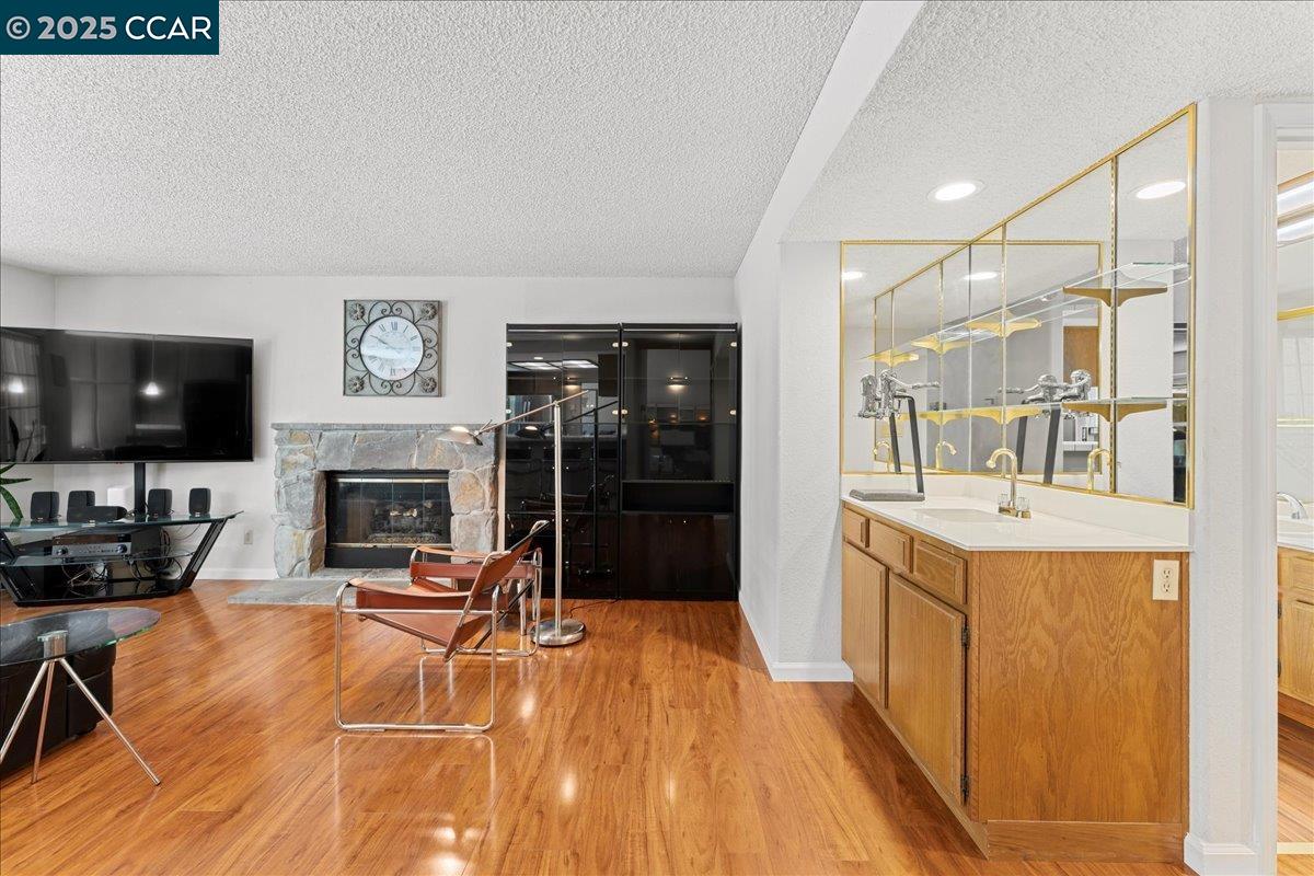 Detail Gallery Image 8 of 52 For 5378 Conestoga Way, Richmond,  CA 94803 - 4 Beds | 3 Baths