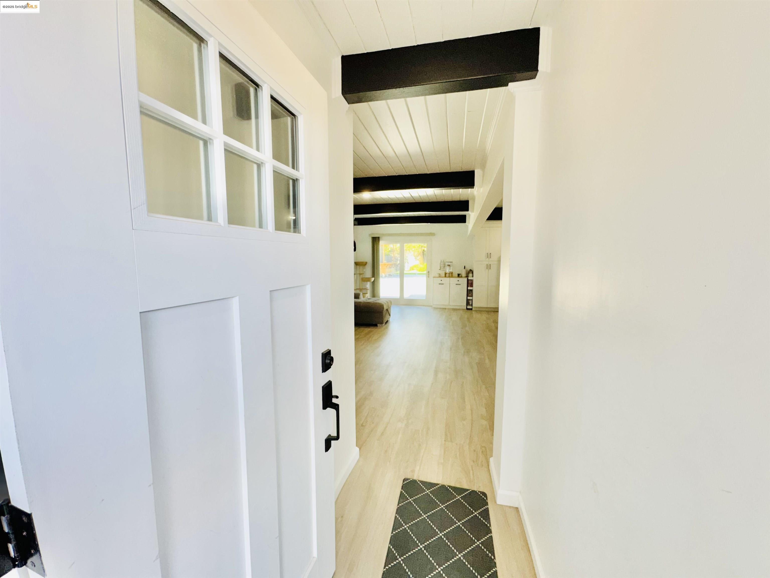 Detail Gallery Image 2 of 20 For 534 Rincon Rd, El Sobrante,  CA 94803 - 3 Beds | 2 Baths