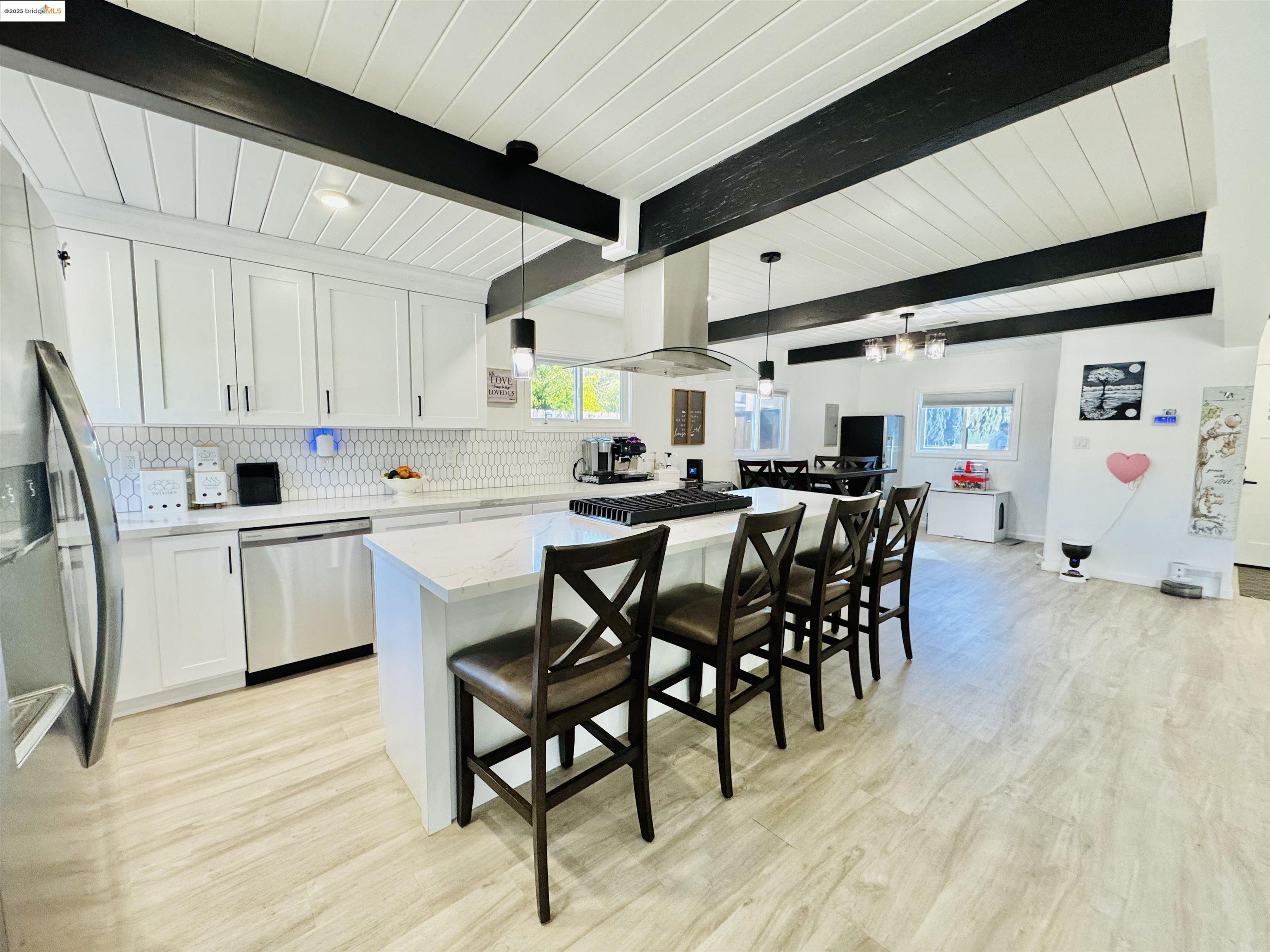 Detail Gallery Image 11 of 20 For 534 Rincon Rd, El Sobrante,  CA 94803 - 3 Beds | 2 Baths