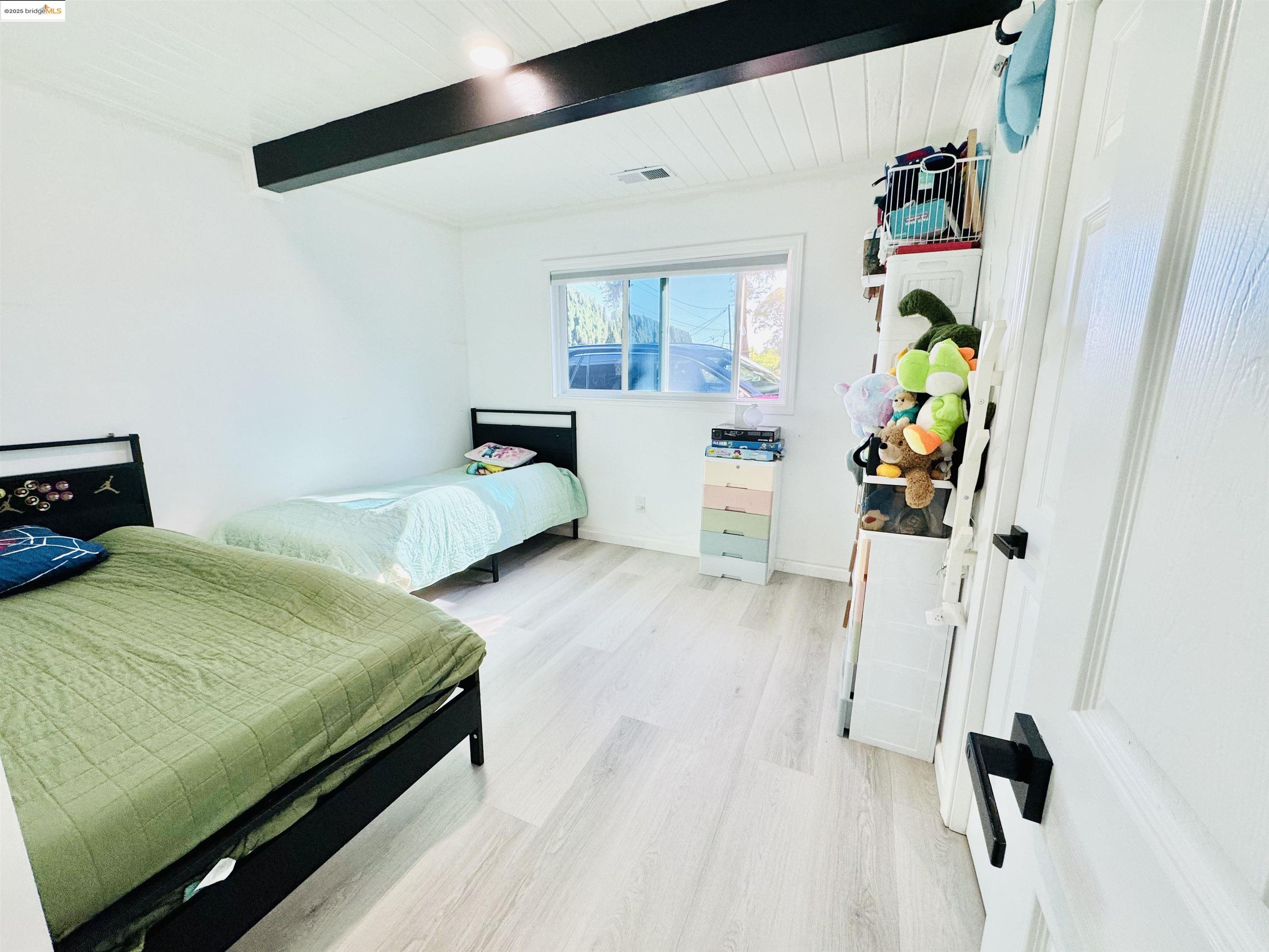 Detail Gallery Image 12 of 20 For 534 Rincon Rd, El Sobrante,  CA 94803 - 3 Beds | 2 Baths