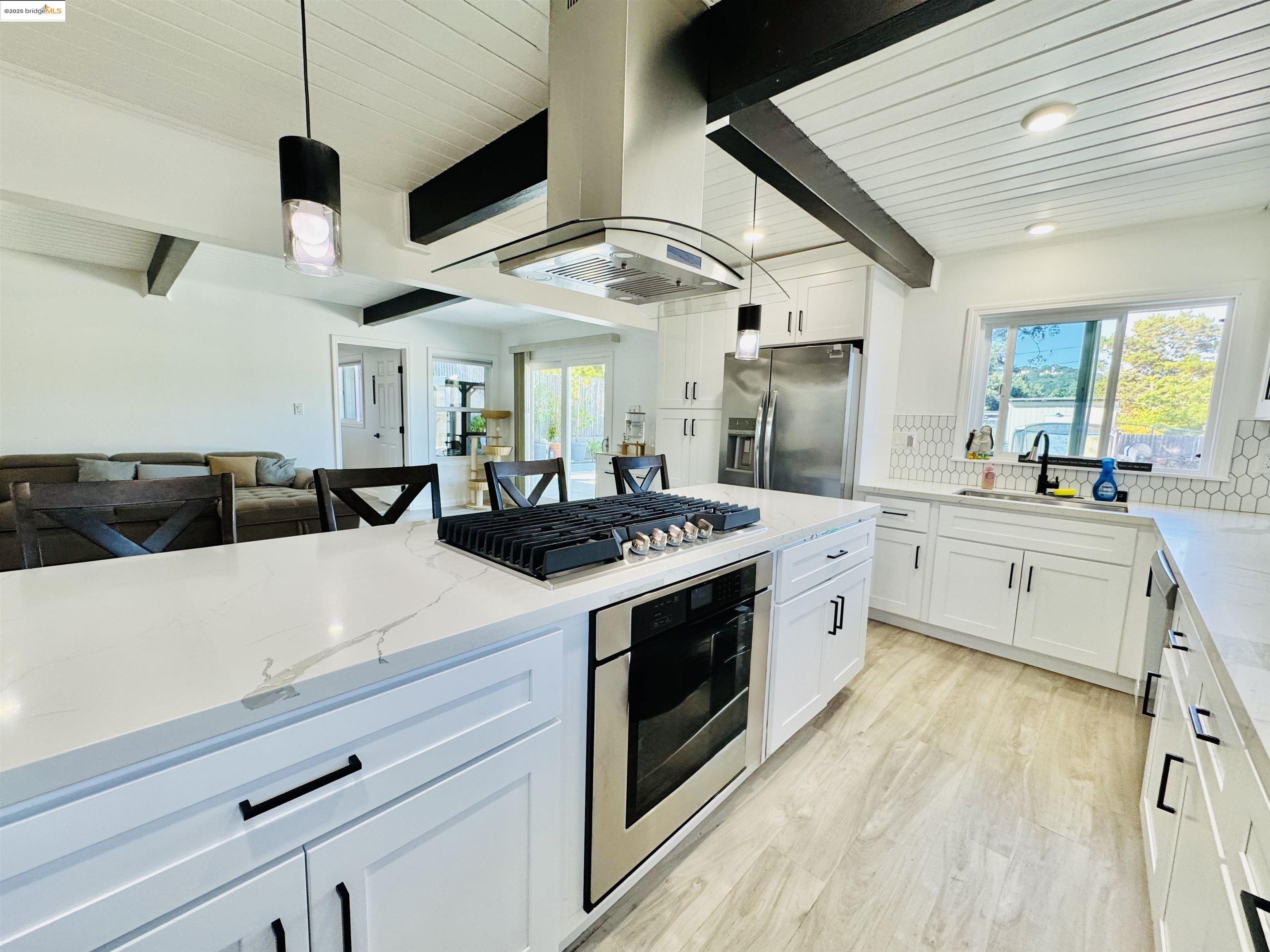 Detail Gallery Image 7 of 20 For 534 Rincon Rd, El Sobrante,  CA 94803 - 3 Beds | 2 Baths