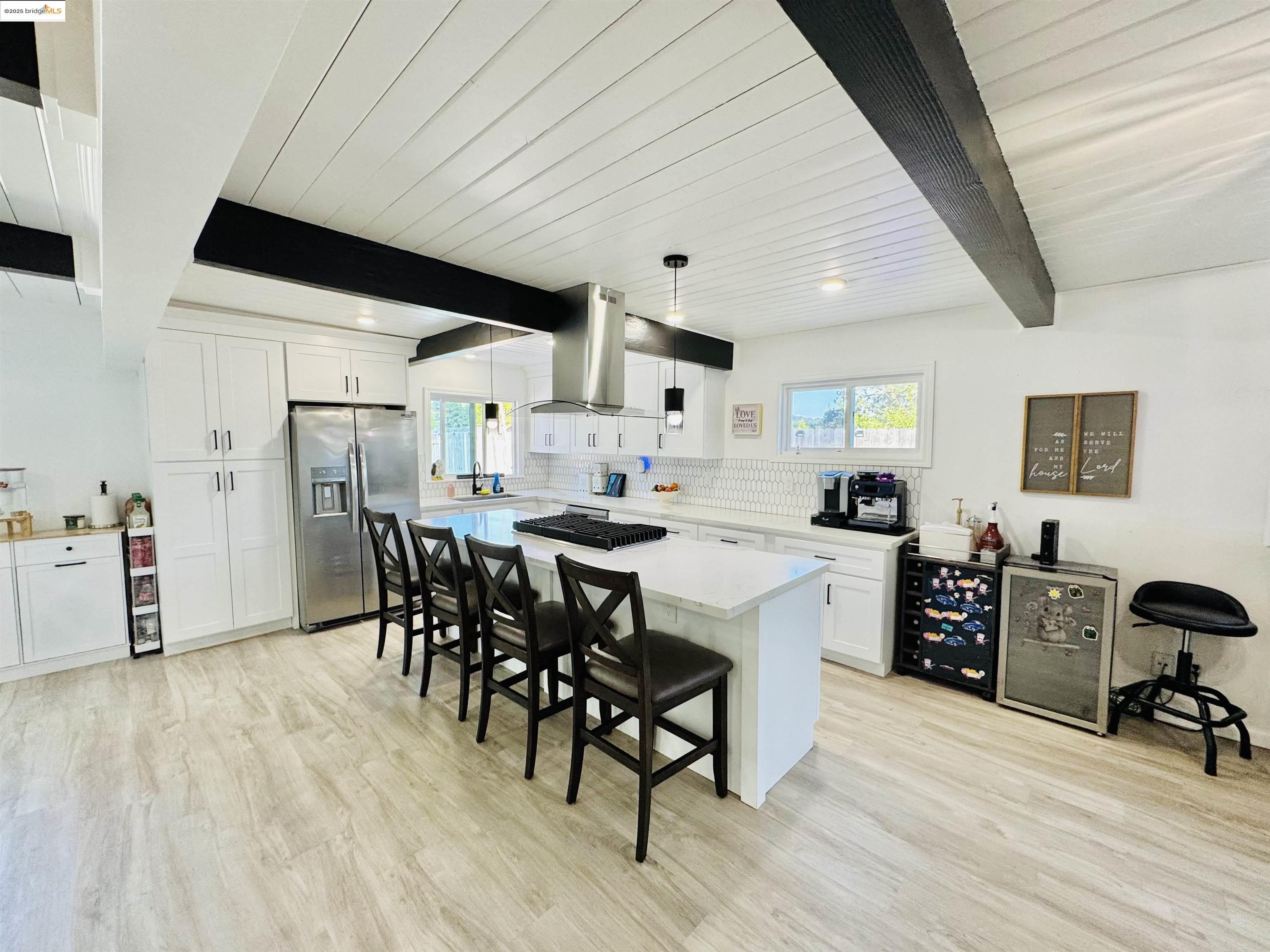 Detail Gallery Image 10 of 20 For 534 Rincon Rd, El Sobrante,  CA 94803 - 3 Beds | 2 Baths