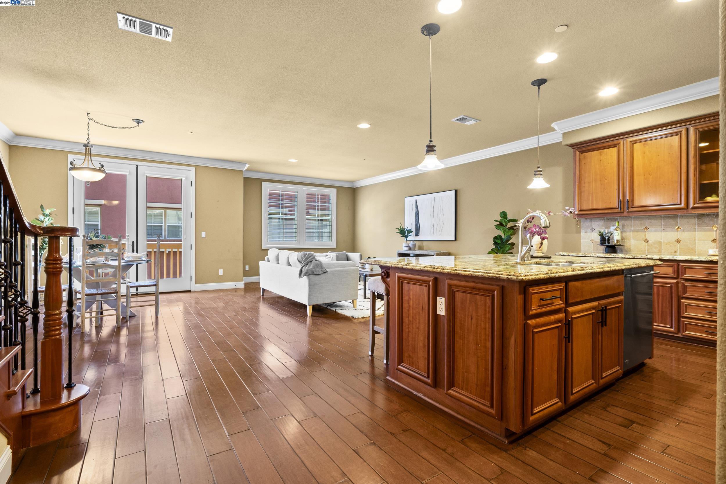 Photo #11: 41103631 Listing: Photo #11