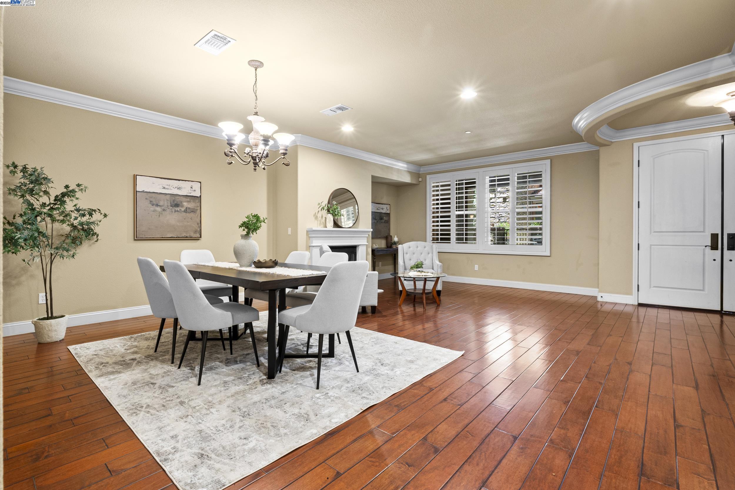 Photo #9: 41103631 Listing: Photo #9