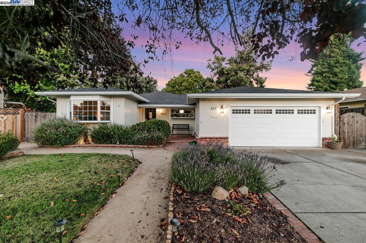Detail Gallery Image 1 of 34 For 4533 Santa Cruz Ct, Fremont,  CA 94536 - 4 Beds | 2 Baths