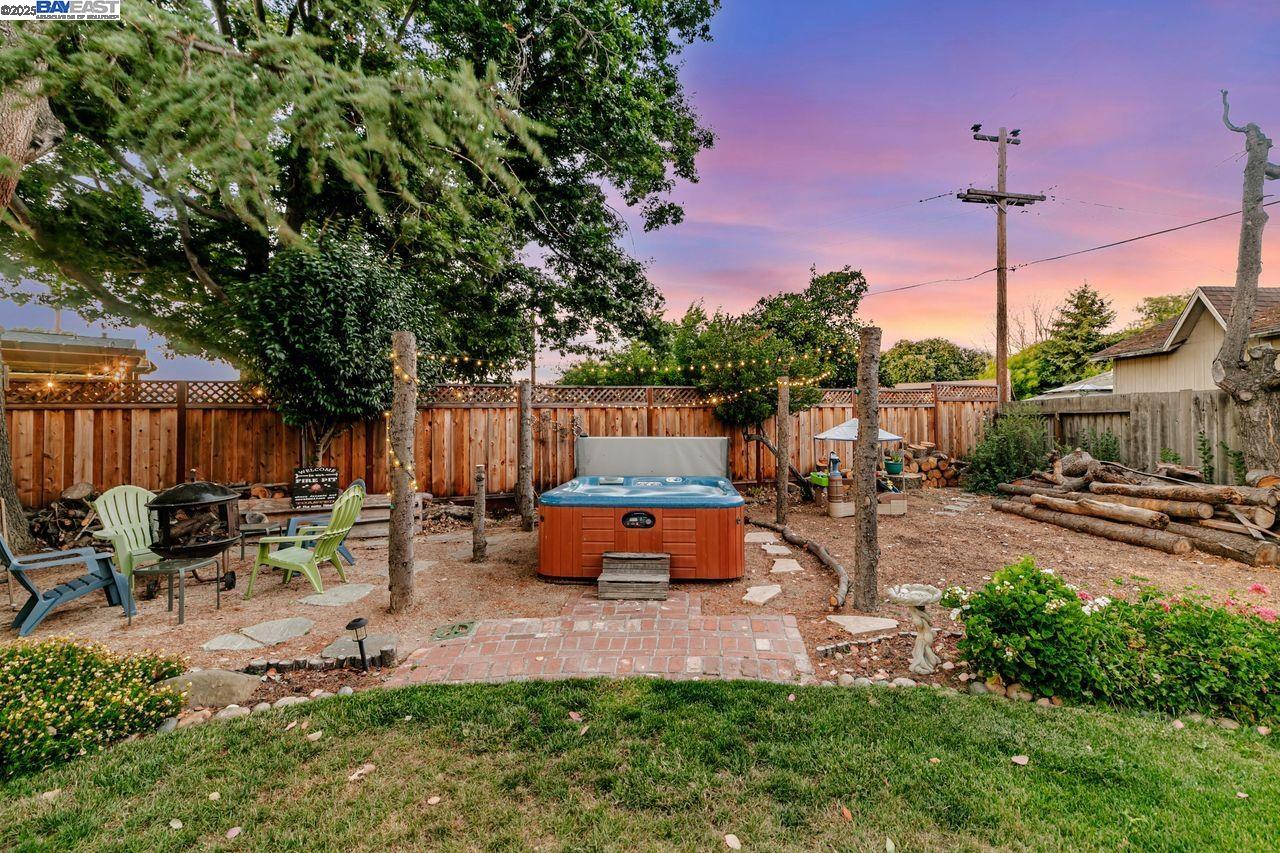 Detail Gallery Image 23 of 34 For 4533 Santa Cruz Ct, Fremont,  CA 94536 - 4 Beds | 2 Baths