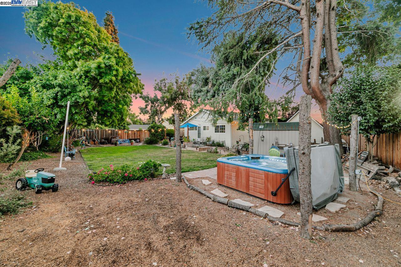 Detail Gallery Image 25 of 34 For 4533 Santa Cruz Ct, Fremont,  CA 94536 - 4 Beds | 2 Baths