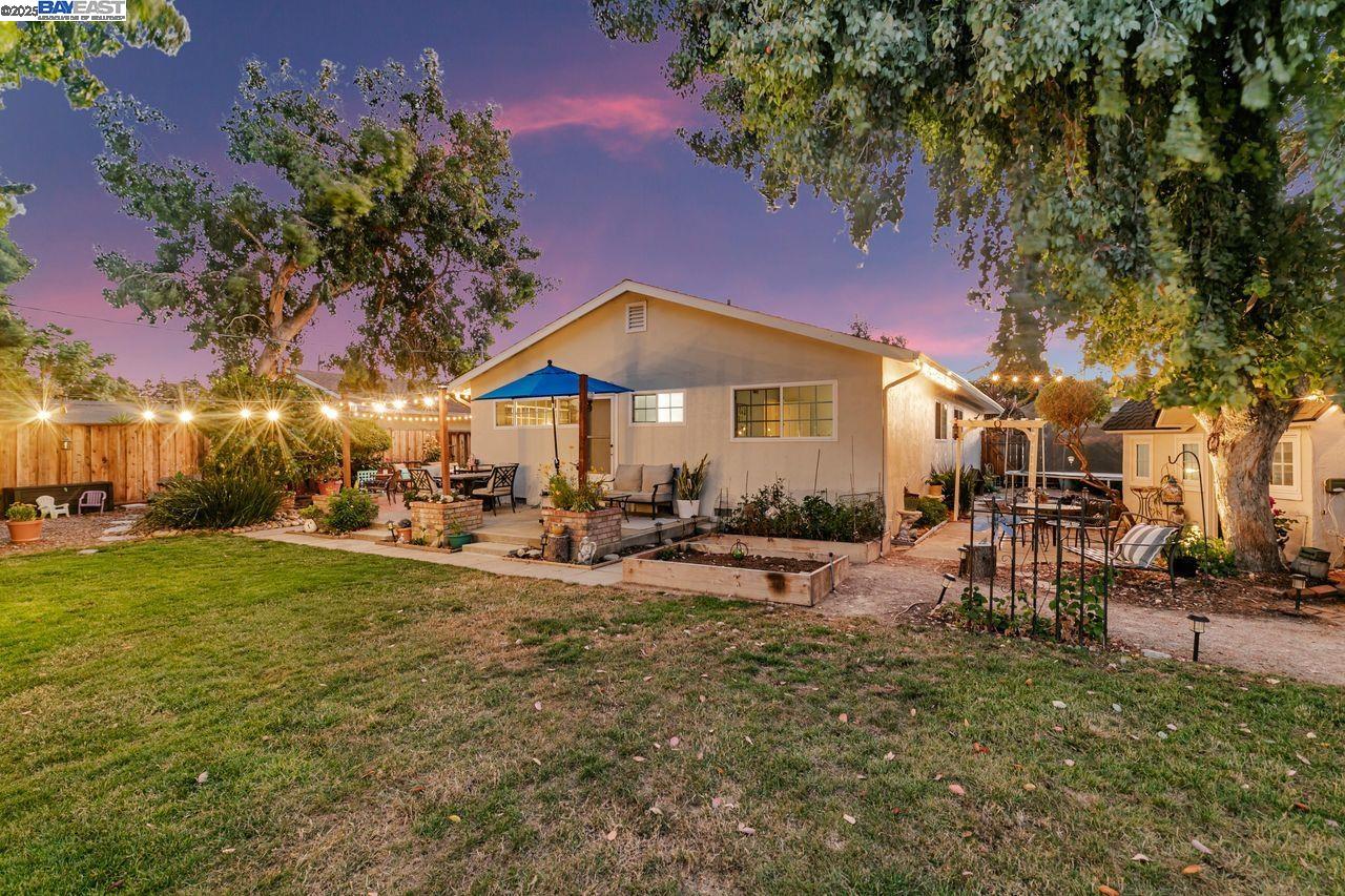 Detail Gallery Image 28 of 34 For 4533 Santa Cruz Ct, Fremont,  CA 94536 - 4 Beds | 2 Baths