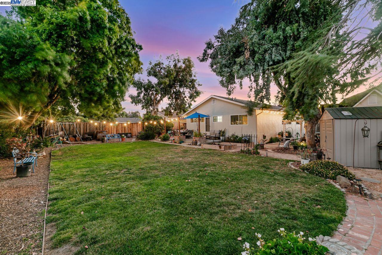 Detail Gallery Image 30 of 34 For 4533 Santa Cruz Ct, Fremont,  CA 94536 - 4 Beds | 2 Baths