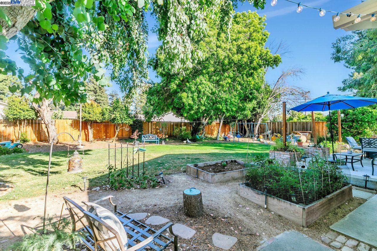 Detail Gallery Image 31 of 34 For 4533 Santa Cruz Ct, Fremont,  CA 94536 - 4 Beds | 2 Baths