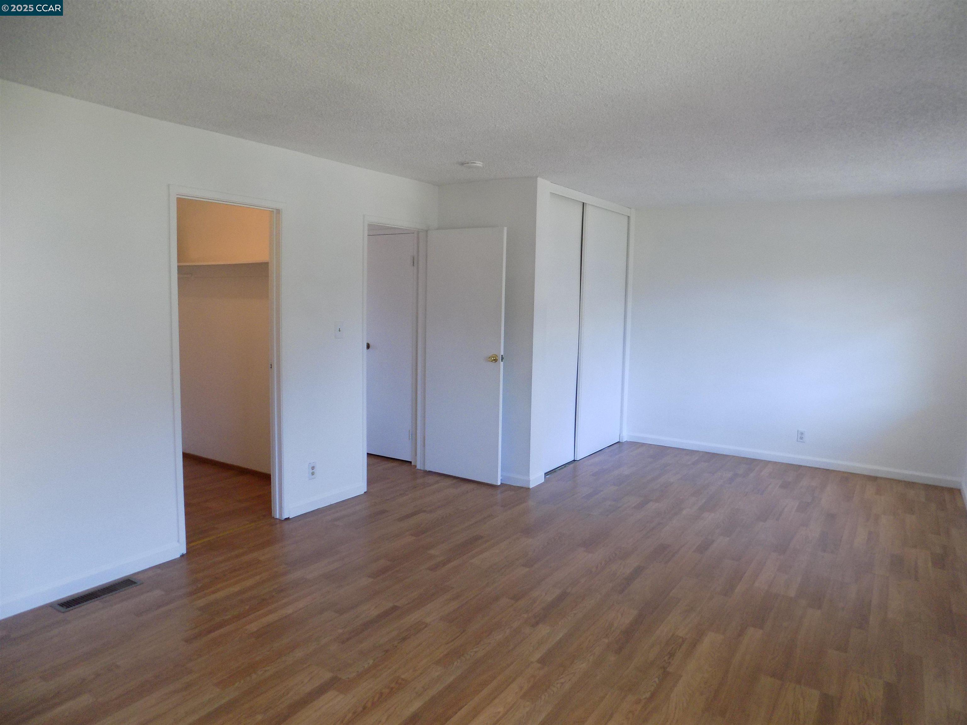Photo #14: 41103635 Listing: Photo #14