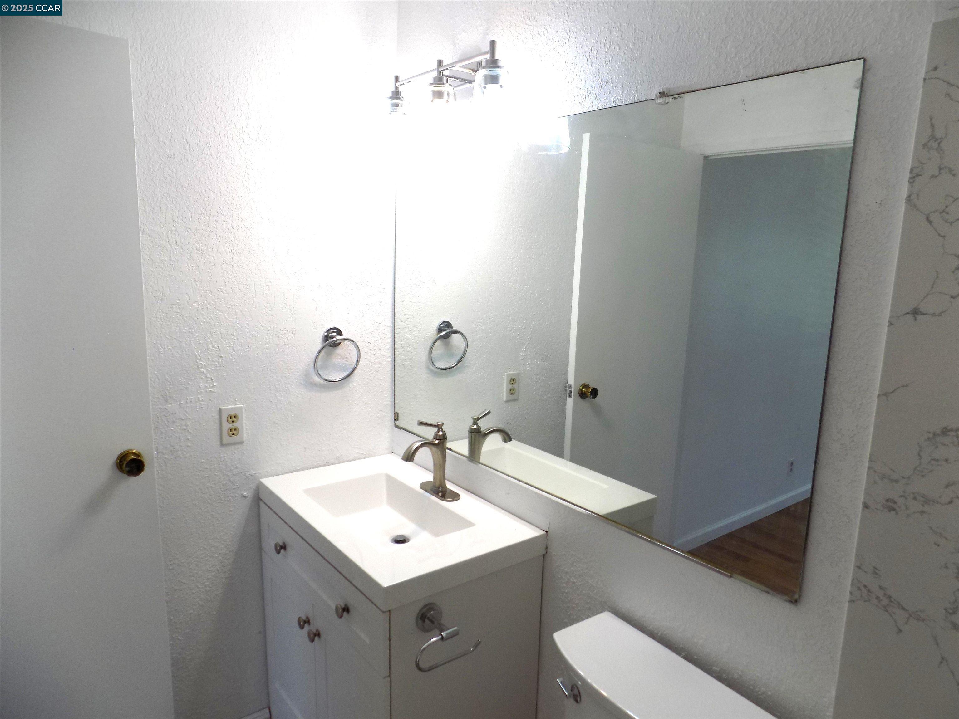 Photo #16: 41103635 Listing: Photo #16