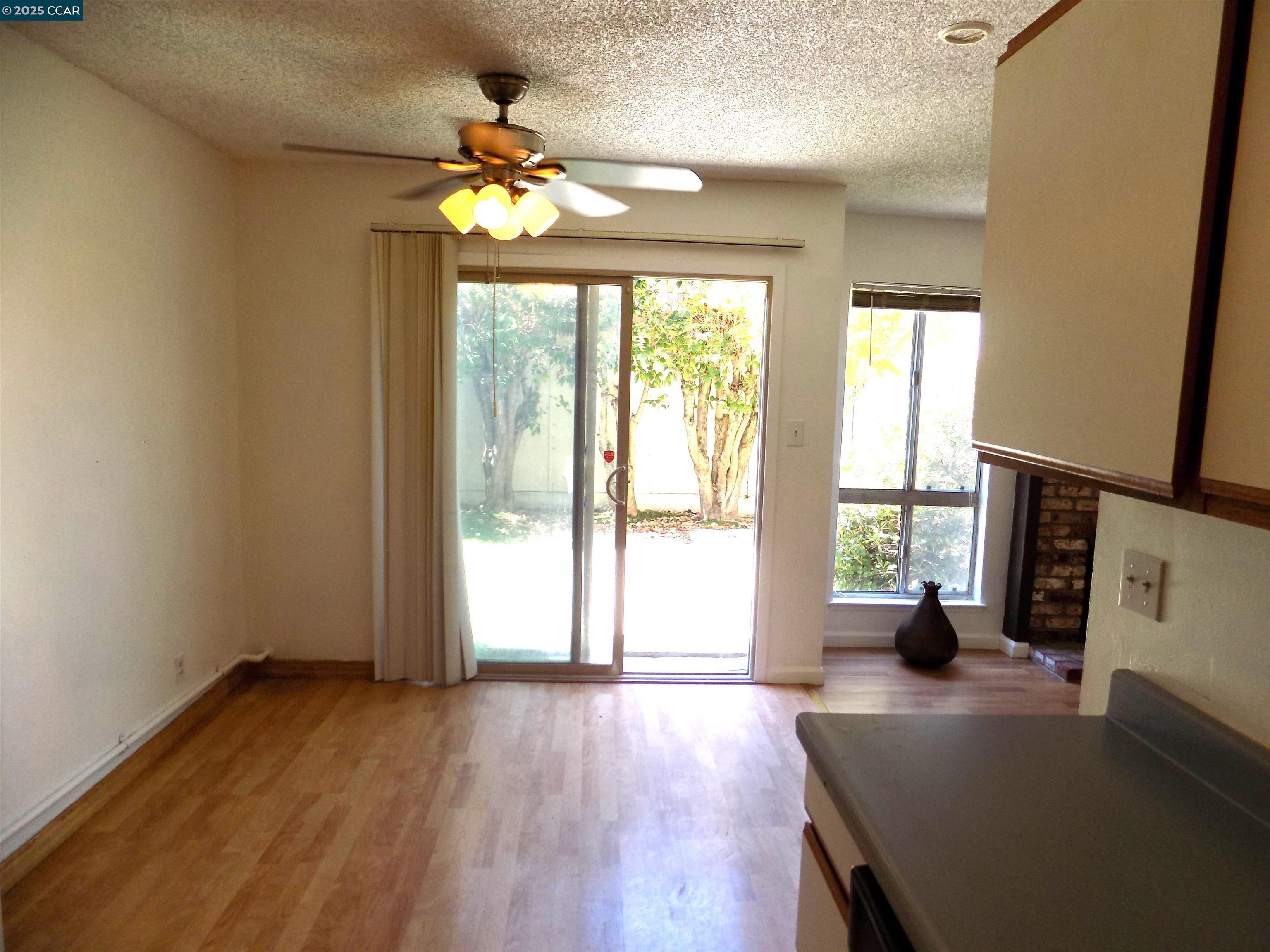 Photo #8: 41103635 Listing: Photo #8