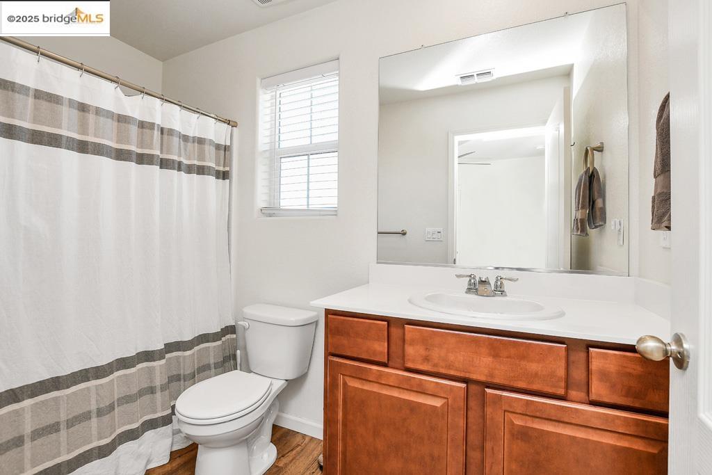 Detail Gallery Image 18 of 30 For 745 Bluestone Dr, Stockton,  CA 95206 - 3 Beds | 3 Baths