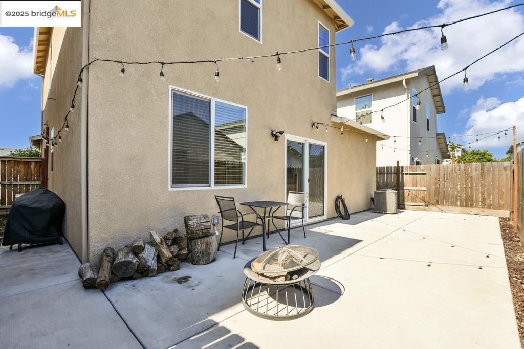 Detail Gallery Image 23 of 30 For 745 Bluestone Dr, Stockton,  CA 95206 - 3 Beds | 3 Baths