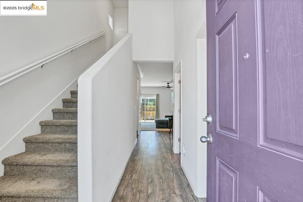 Detail Gallery Image 5 of 30 For 745 Bluestone Dr, Stockton,  CA 95206 - 3 Beds | 3 Baths