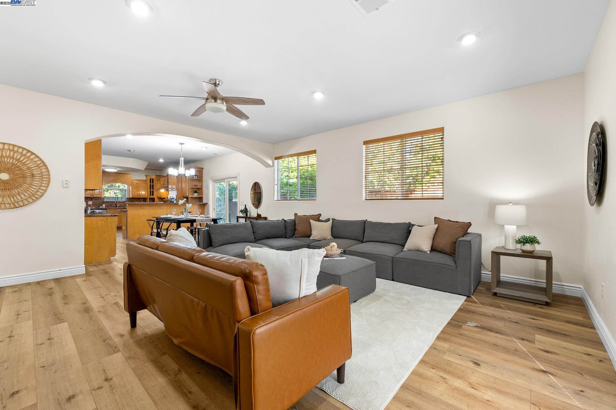 6176 Thomas Ave, Newark, California 94560, 5 Bedrooms Bedrooms, 11 Rooms Rooms,6 BathroomsBathrooms,Residential,For Sale,6176 Thomas Ave,41103640