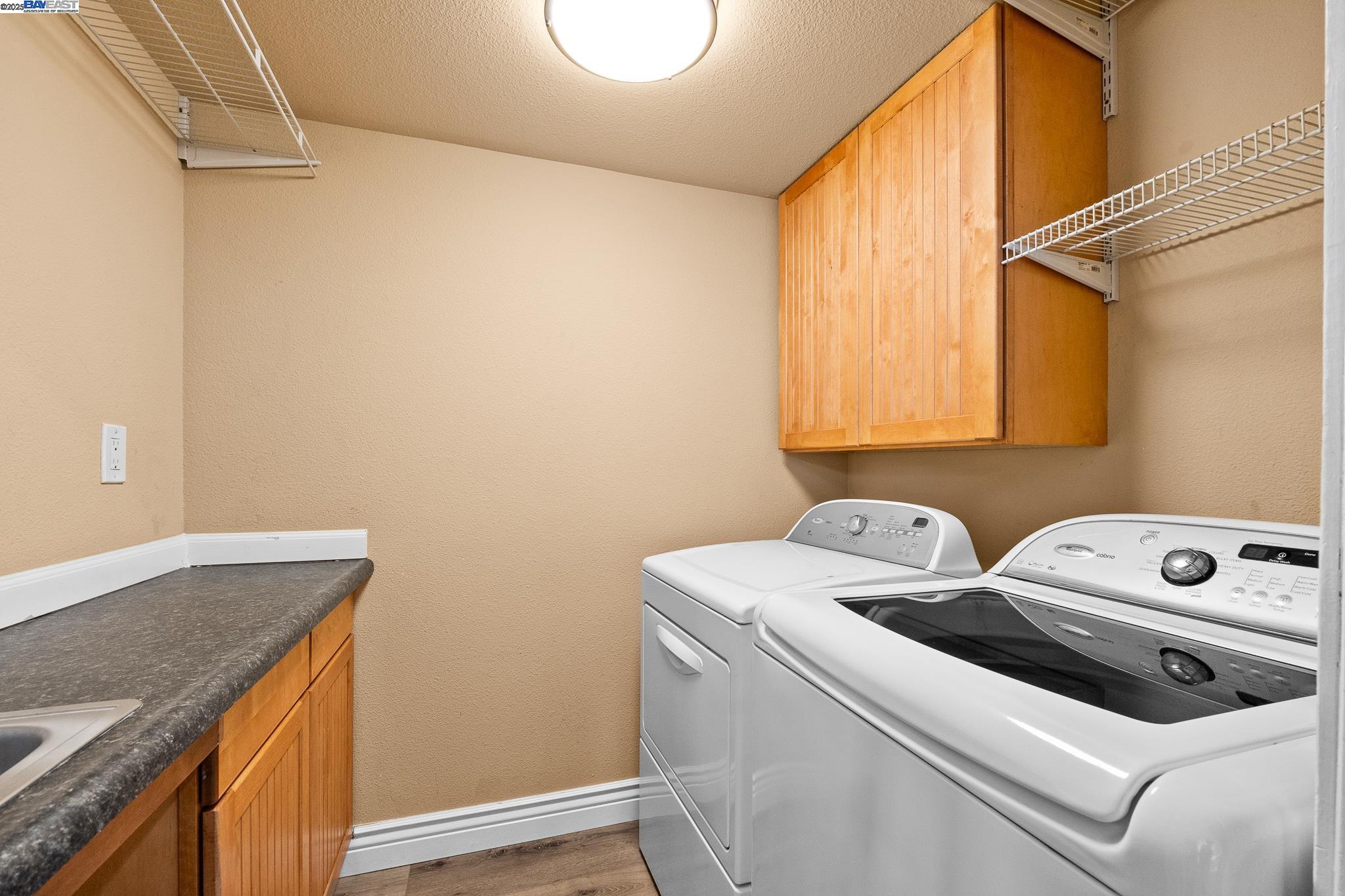 6176 Thomas Ave, Newark, California 94560, 5 Bedrooms Bedrooms, 11 Rooms Rooms,6 BathroomsBathrooms,Residential,For Sale,6176 Thomas Ave,41103640