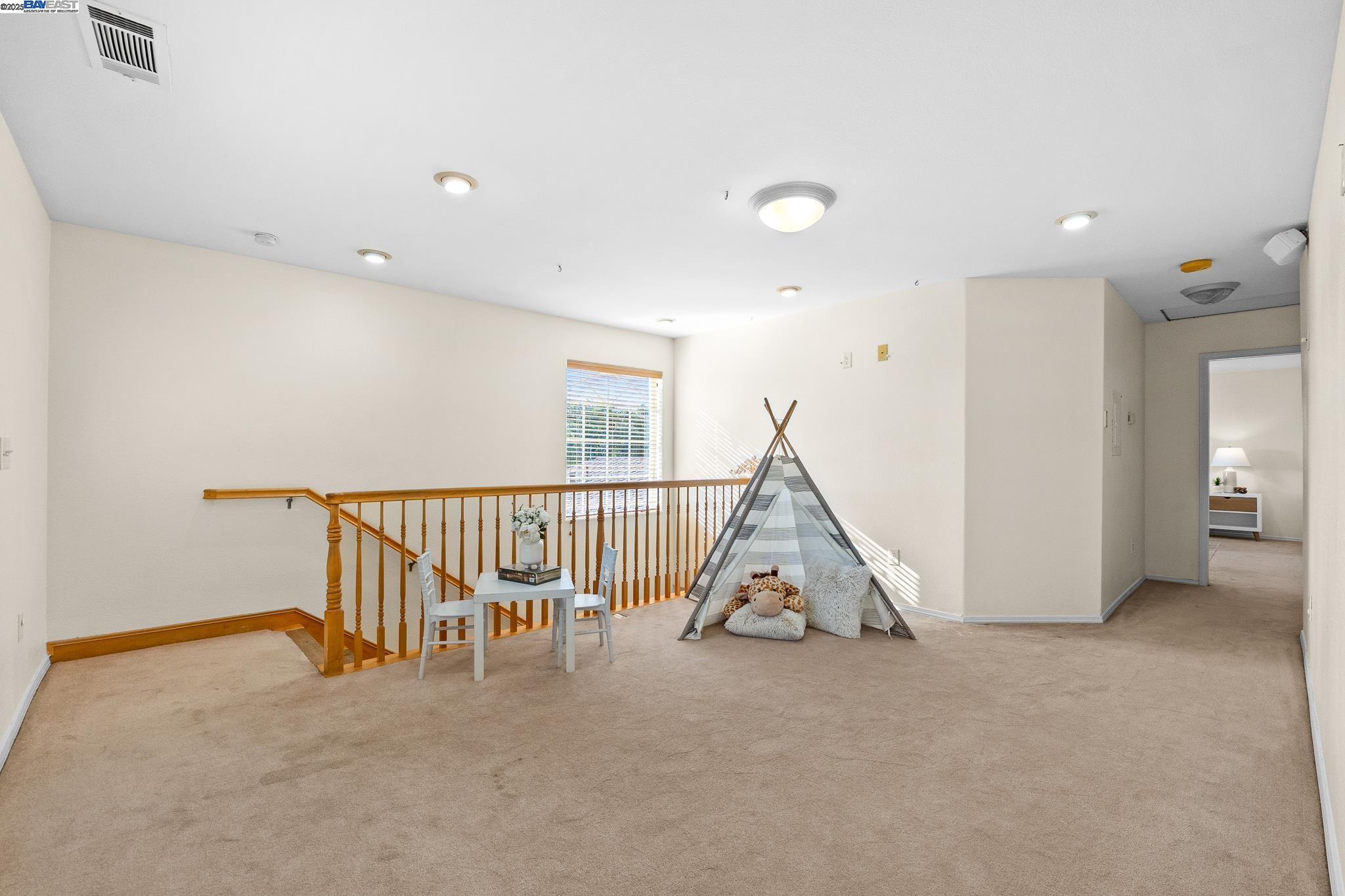 6176 Thomas Ave, Newark, California 94560, 5 Bedrooms Bedrooms, 11 Rooms Rooms,6 BathroomsBathrooms,Residential,For Sale,6176 Thomas Ave,41103640