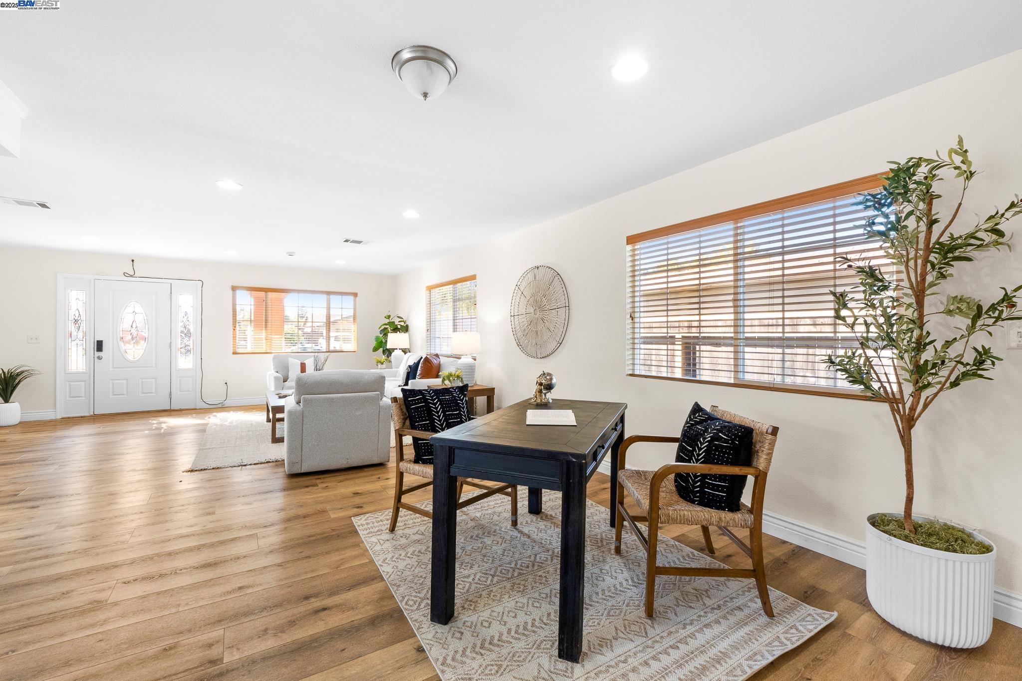 6176 Thomas Ave, Newark, California 94560, 5 Bedrooms Bedrooms, 11 Rooms Rooms,6 BathroomsBathrooms,Residential,For Sale,6176 Thomas Ave,41103640
