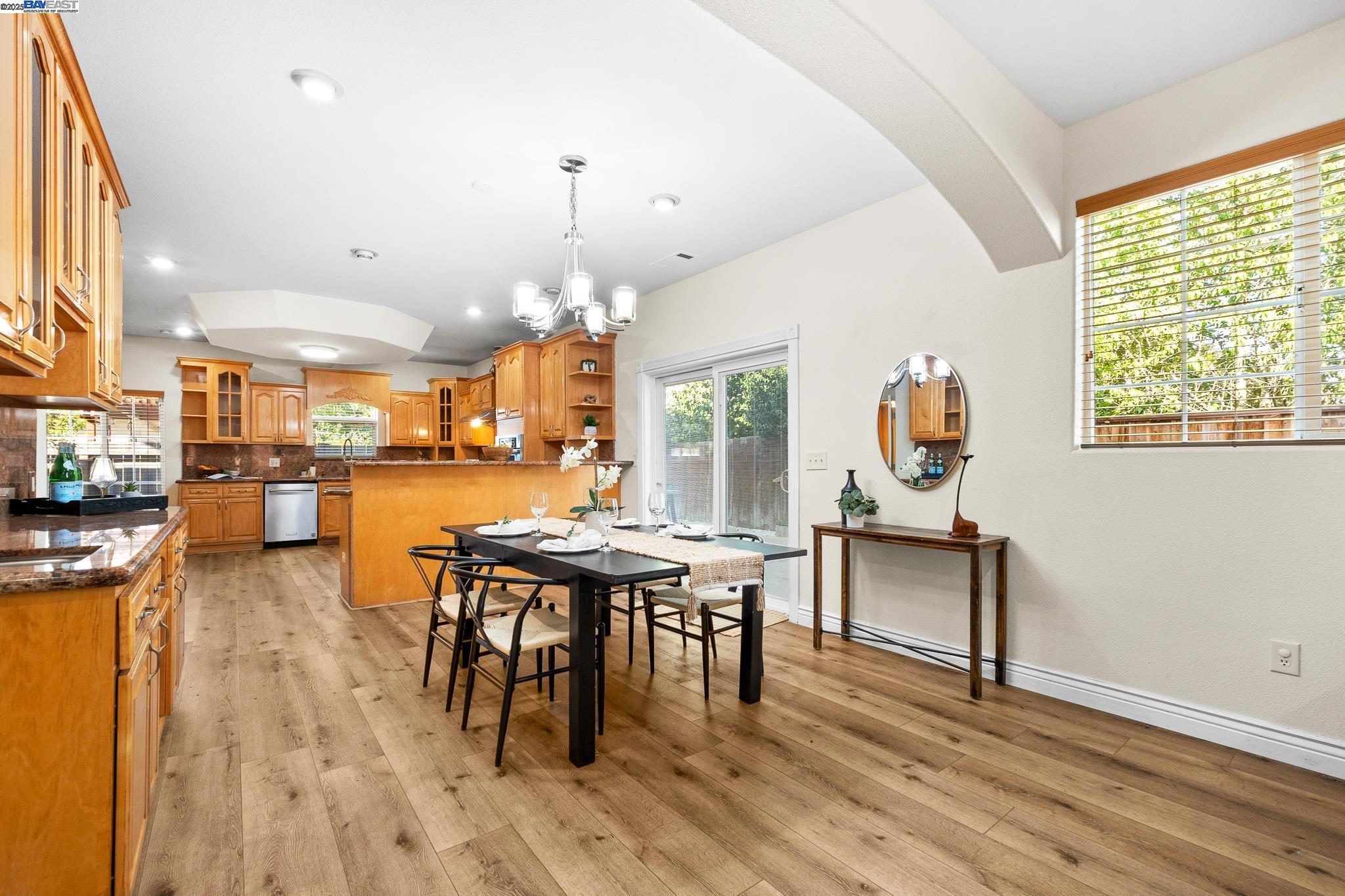 6176 Thomas Ave, Newark, California 94560, 5 Bedrooms Bedrooms, 11 Rooms Rooms,6 BathroomsBathrooms,Residential,For Sale,6176 Thomas Ave,41103640