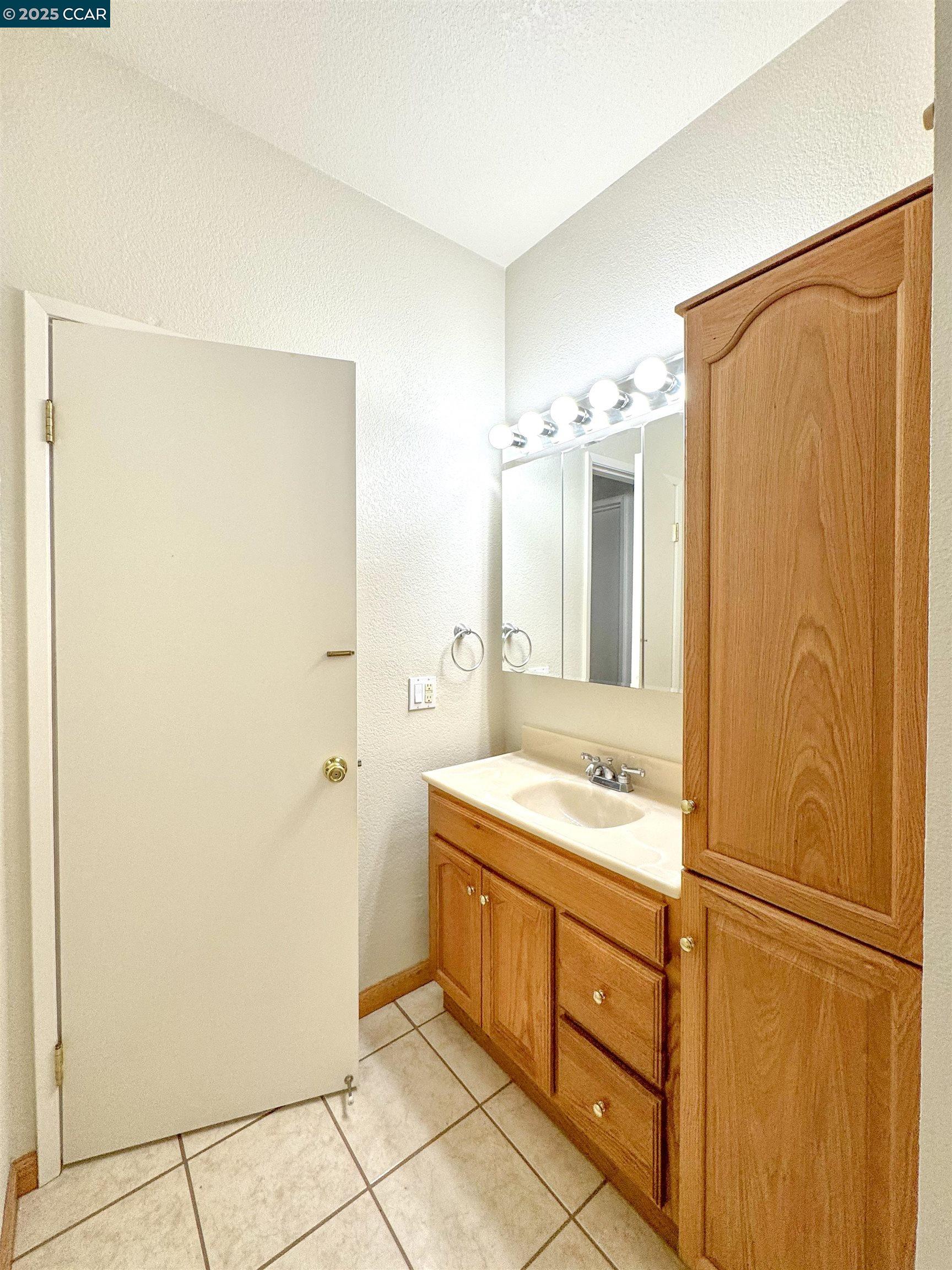 Photo #16: 41103642 Listing: Photo #16