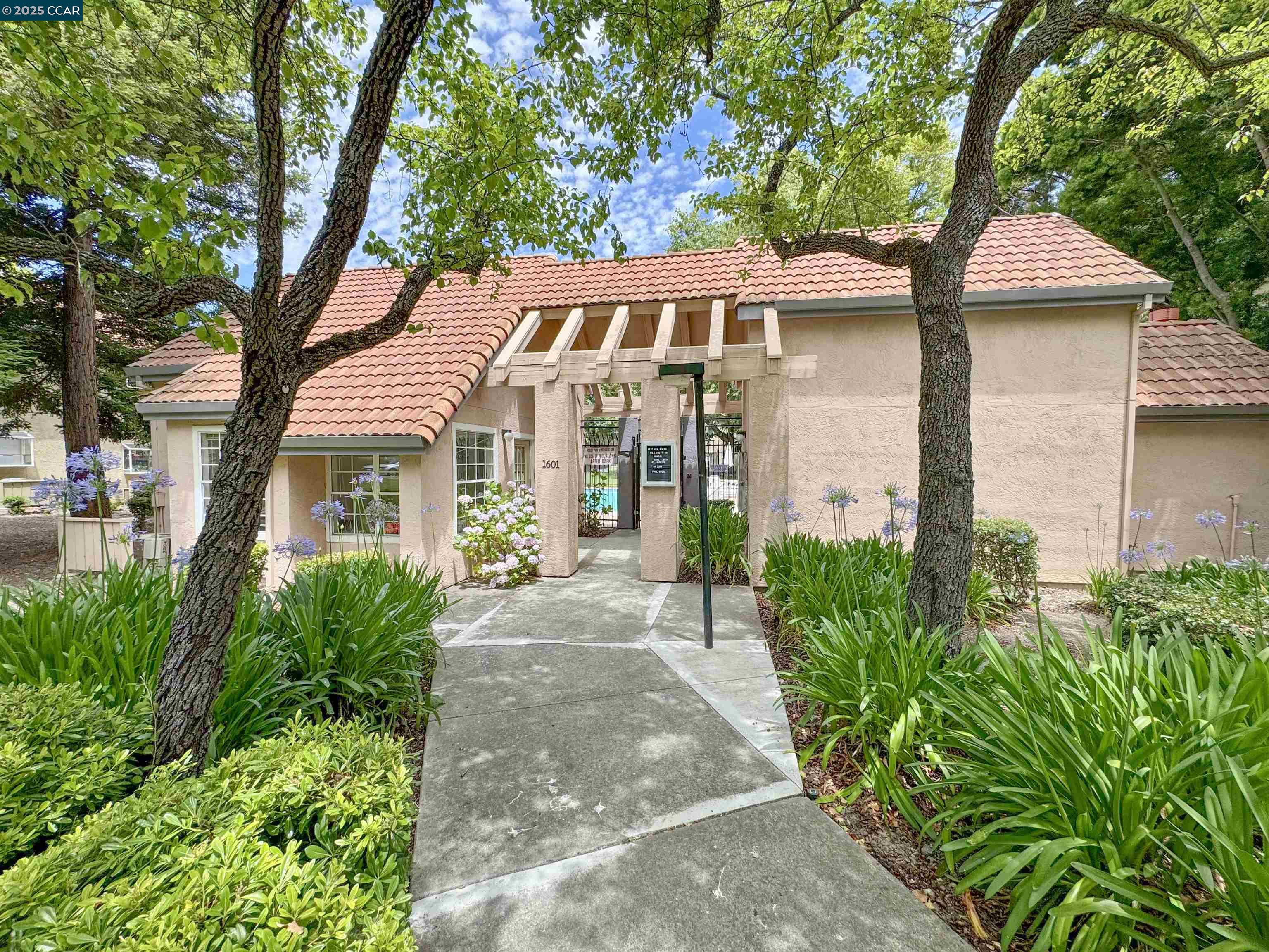 Photo #24: 41103642 Listing: Photo #24