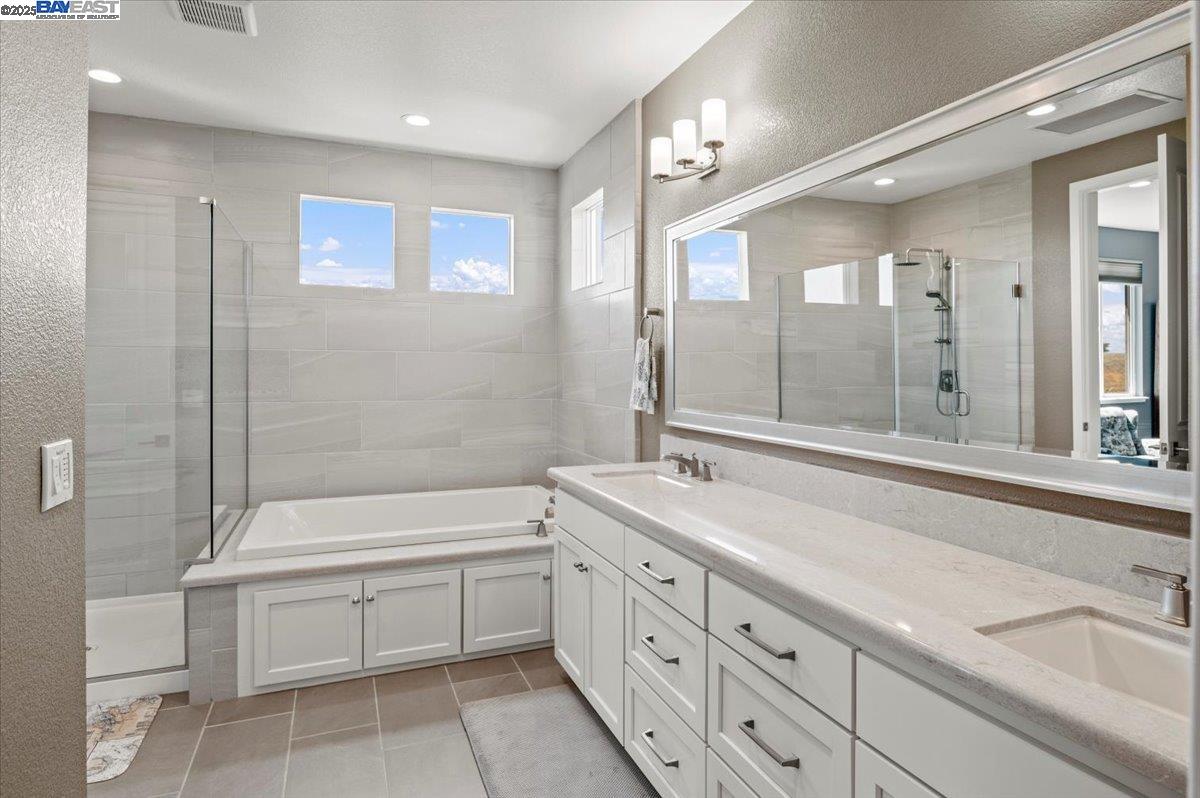6822 Spanner Ct, Tracy, California 95377, 5 Bedrooms Bedrooms, 9 Rooms Rooms,4 BathroomsBathrooms,Residential,For Sale,6822 Spanner Ct,41103644