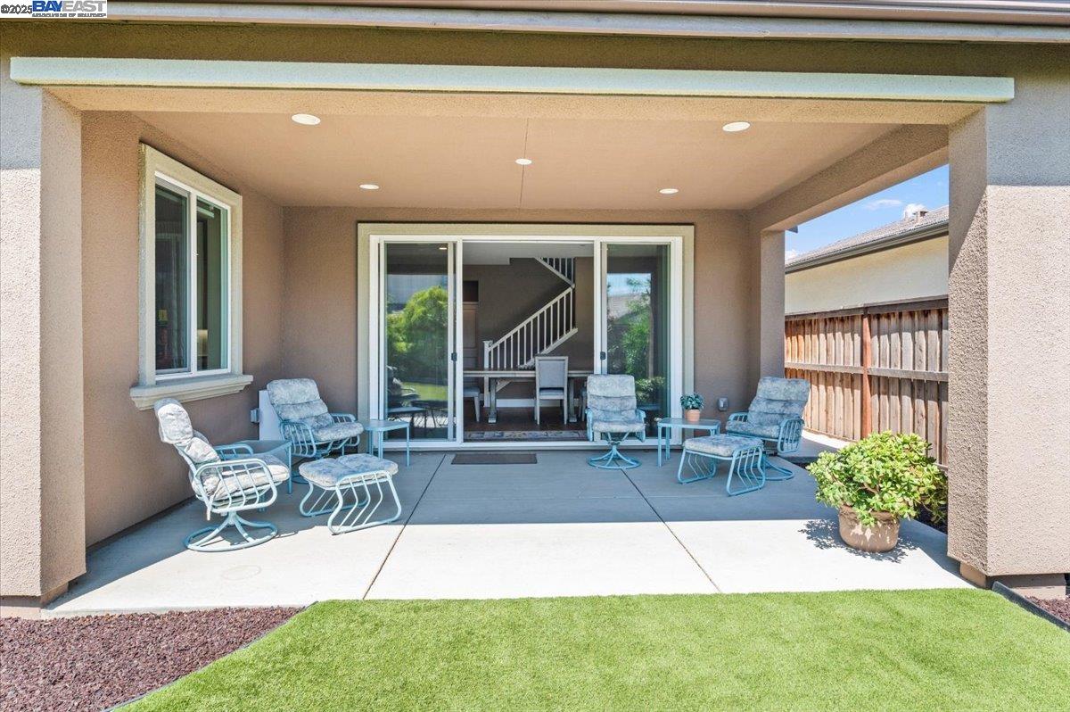 6822 Spanner Ct, Tracy, California 95377, 5 Bedrooms Bedrooms, 9 Rooms Rooms,4 BathroomsBathrooms,Residential,For Sale,6822 Spanner Ct,41103644