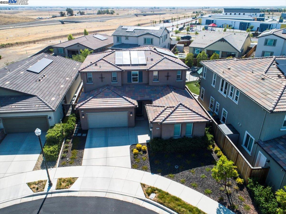 6822 Spanner Ct, Tracy, California 95377, 5 Bedrooms Bedrooms, 9 Rooms Rooms,4 BathroomsBathrooms,Residential,For Sale,6822 Spanner Ct,41103644