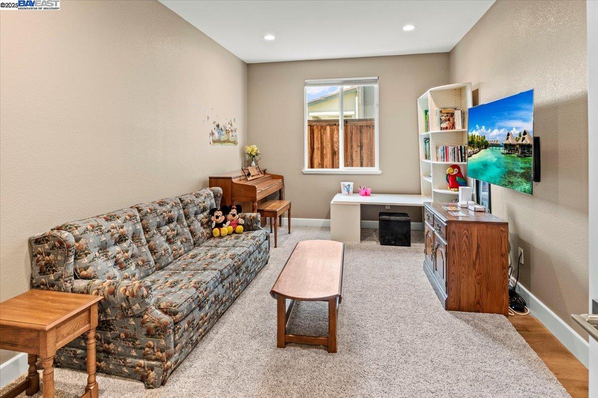 6822 Spanner Ct, Tracy, California 95377, 5 Bedrooms Bedrooms, 9 Rooms Rooms,4 BathroomsBathrooms,Residential,For Sale,6822 Spanner Ct,41103644