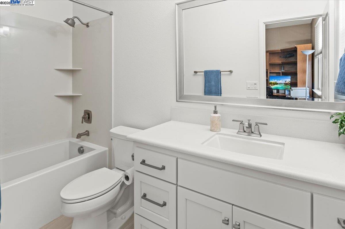 Detail Gallery Image 10 of 59 For 6822 Spanner Ct, Tracy,  CA 95377 - 5 Beds | 4/1 Baths