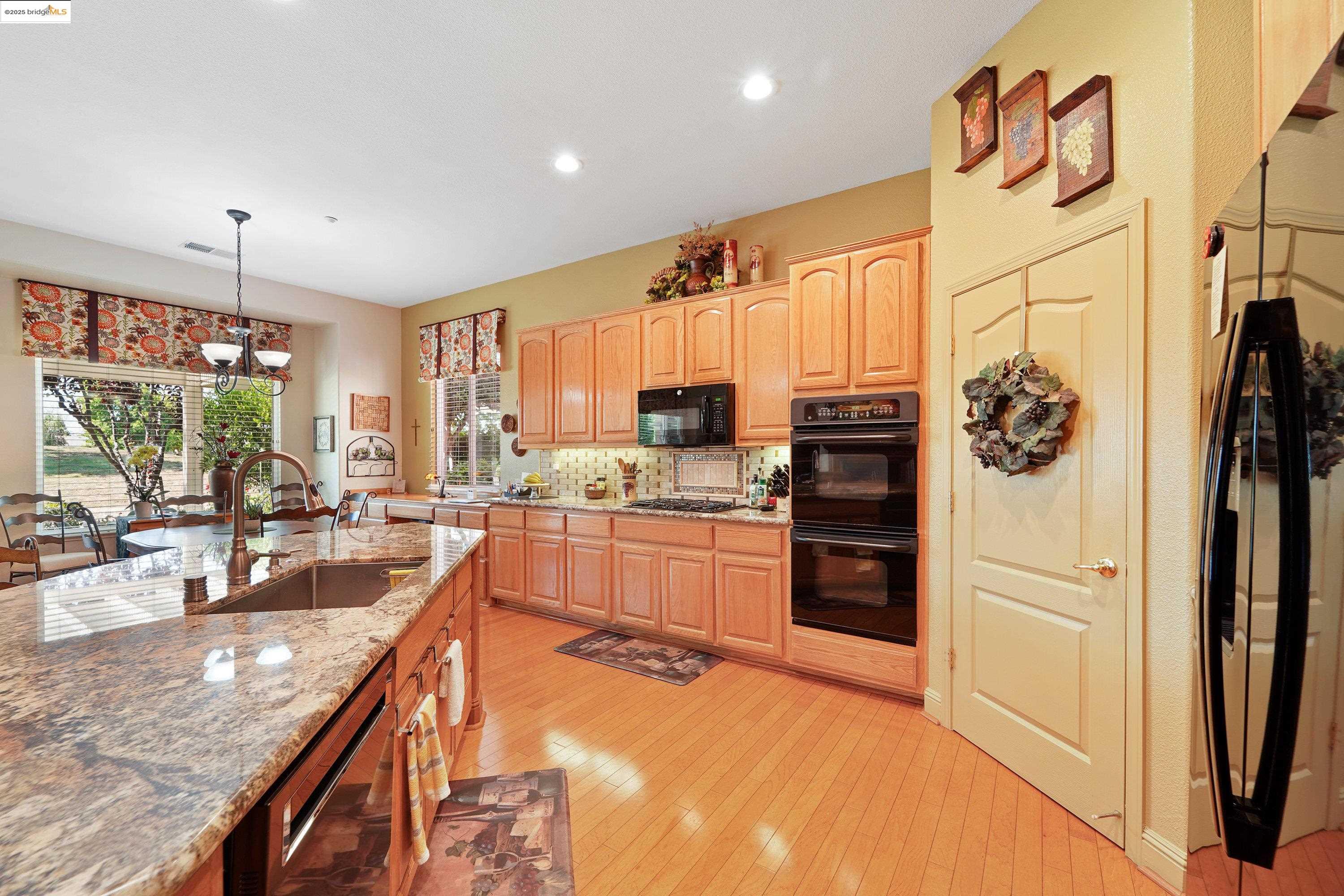 910 Suntan Lane, Brentwood, California 94513, 2 Bedrooms Bedrooms, 8 Rooms Rooms,2 BathroomsBathrooms,Residential,For Sale,910 Suntan Lane,41103647