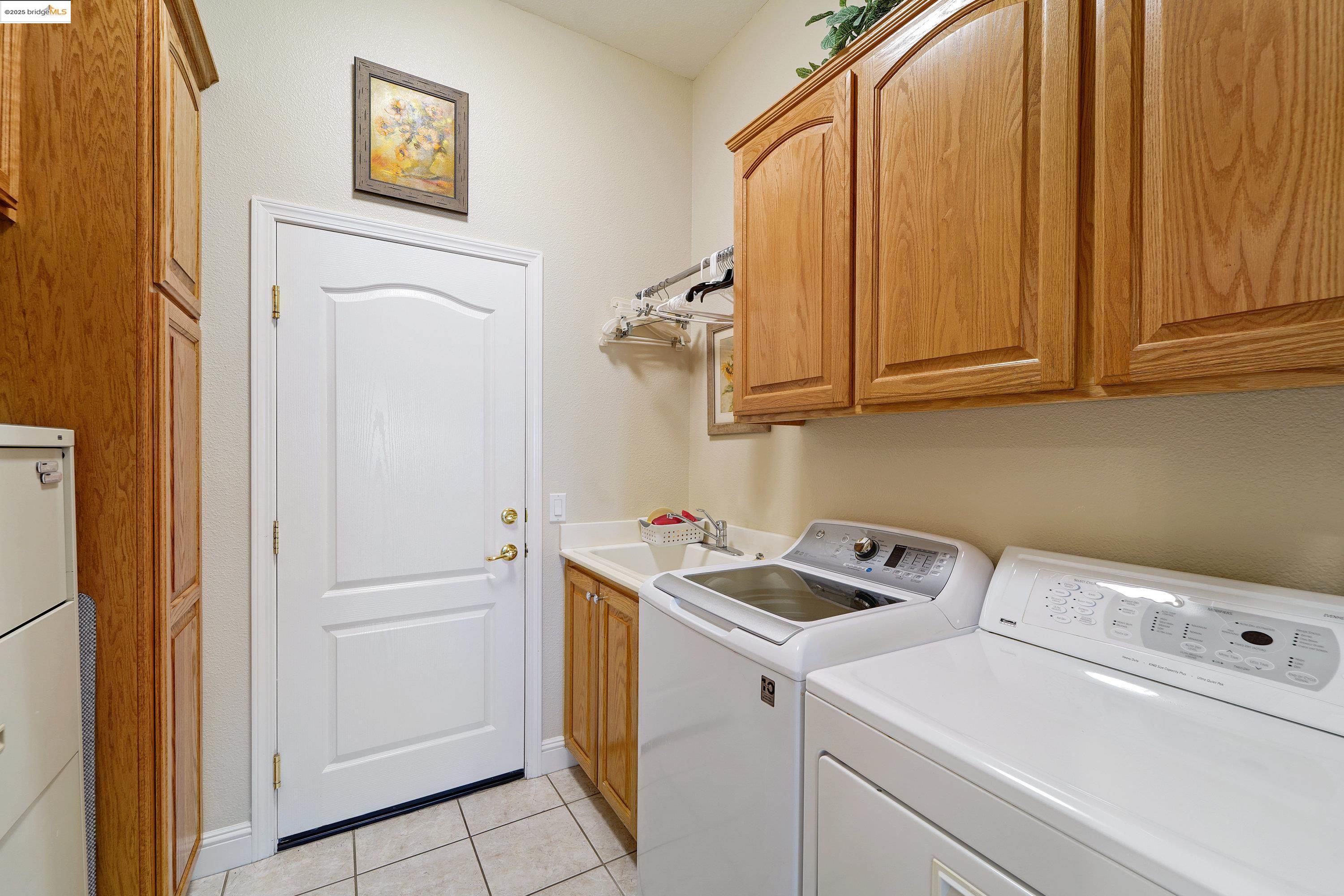 910 Suntan Lane, Brentwood, California 94513, 2 Bedrooms Bedrooms, 8 Rooms Rooms,2 BathroomsBathrooms,Residential,For Sale,910 Suntan Lane,41103647