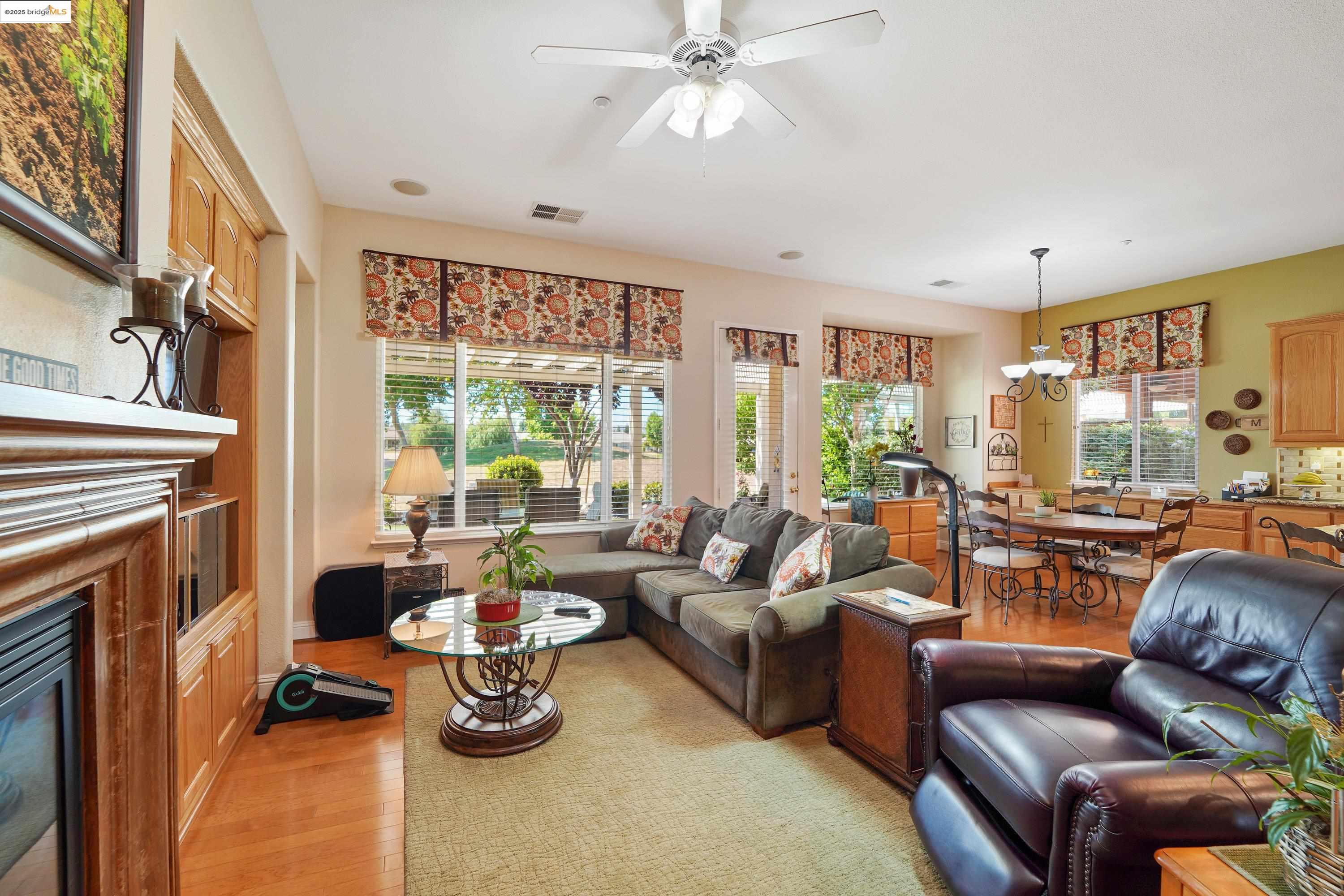 910 Suntan Lane, Brentwood, California 94513, 2 Bedrooms Bedrooms, 8 Rooms Rooms,2 BathroomsBathrooms,Residential,For Sale,910 Suntan Lane,41103647