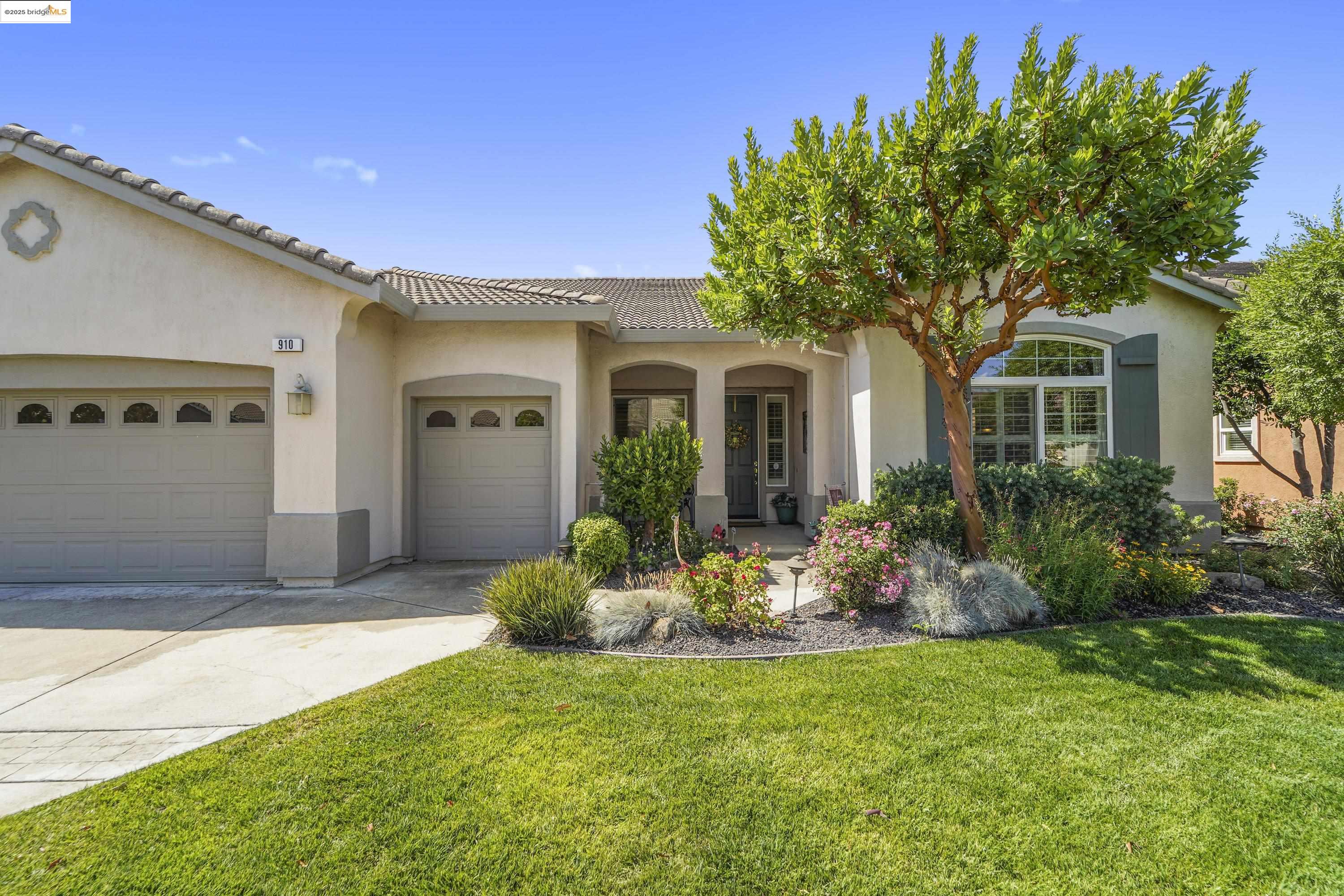 910 Suntan Lane, Brentwood, California 94513, 2 Bedrooms Bedrooms, 8 Rooms Rooms,2 BathroomsBathrooms,Residential,For Sale,910 Suntan Lane,41103647
