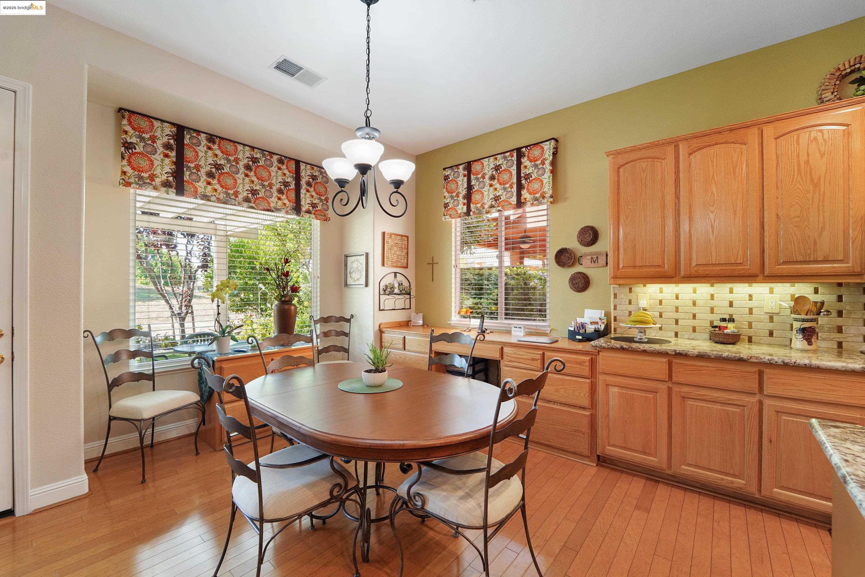 910 Suntan Lane, Brentwood, California 94513, 2 Bedrooms Bedrooms, 8 Rooms Rooms,2 BathroomsBathrooms,Residential,For Sale,910 Suntan Lane,41103647