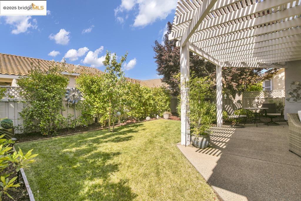 Detail Gallery Image 29 of 38 For 4201 Rose Creek Rd, Roseville,  CA 95747 - 3 Beds | 2 Baths