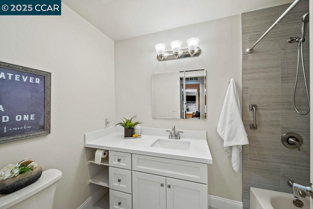 Photo #15: 41103652 Listing: Photo #15