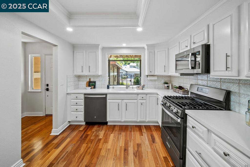 Photo #6: 41103652 Listing 