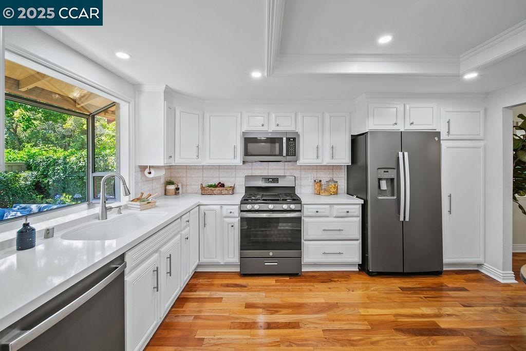 Photo #8: 41103652 Listing: Photo #8