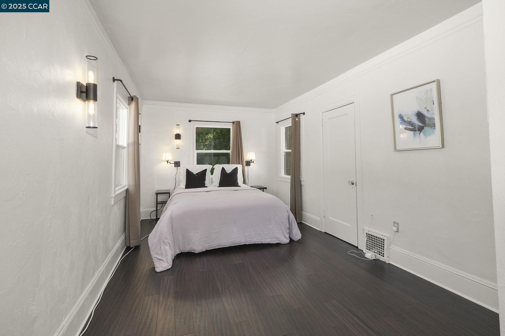 Detail Gallery Image 18 of 57 For 1094 Keith Ave, Berkeley,  CA 94708 - 4 Beds | 3 Baths