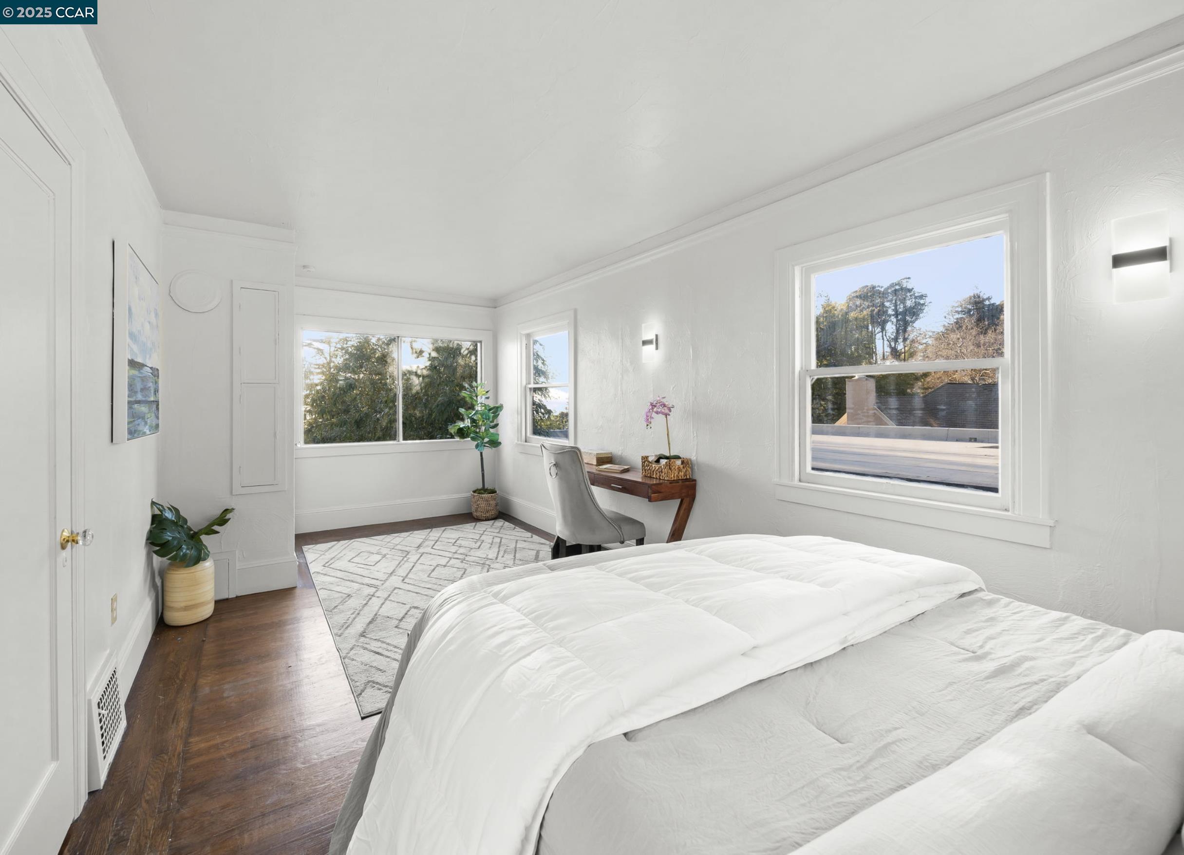 Detail Gallery Image 19 of 57 For 1094 Keith Ave, Berkeley,  CA 94708 - 4 Beds | 3 Baths