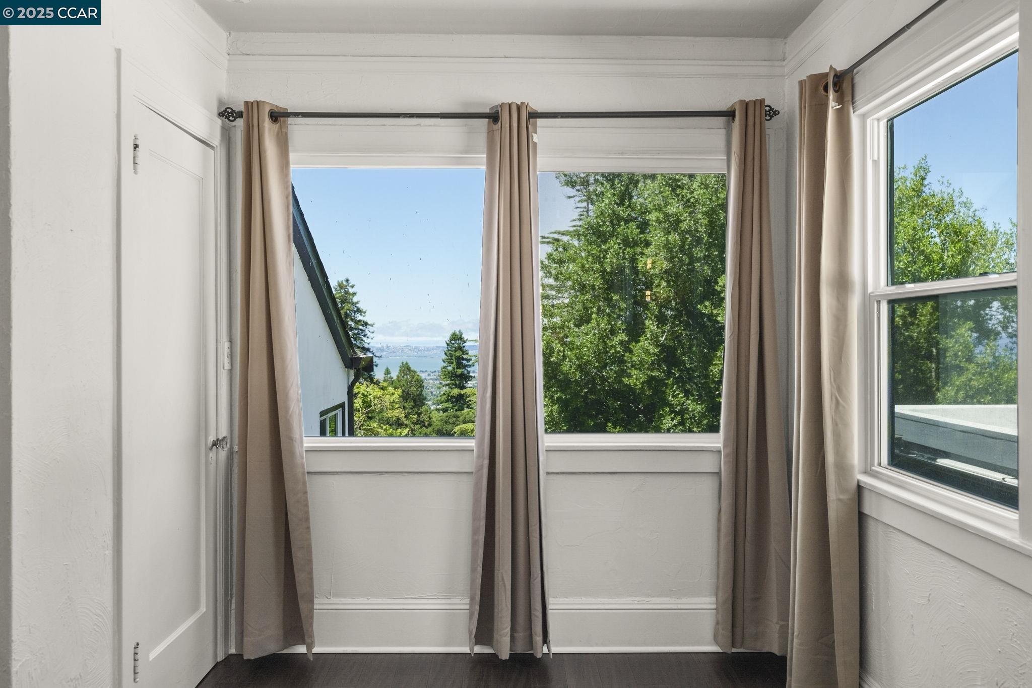 Detail Gallery Image 30 of 57 For 1094 Keith Ave, Berkeley,  CA 94708 - 4 Beds | 3 Baths